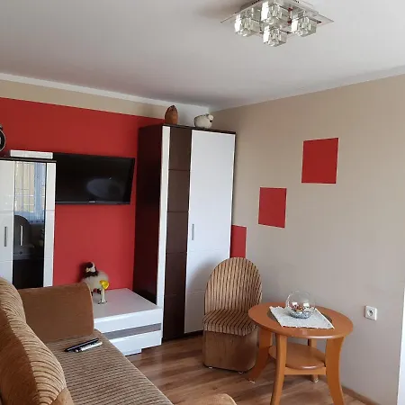 Przy Latarni アパート ヤロスワビエツ